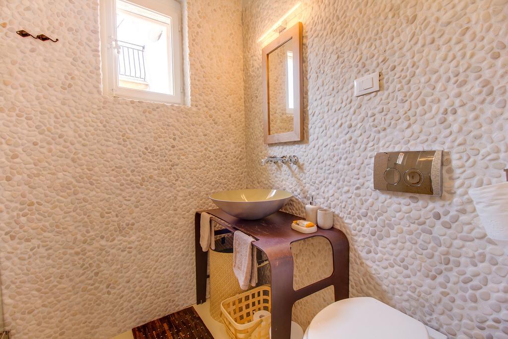 Apartments Argemonia Mali Lošinj Exteriör bild