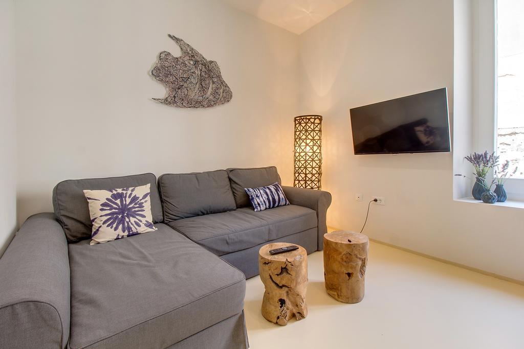 Apartments Argemonia Mali Lošinj Exteriör bild