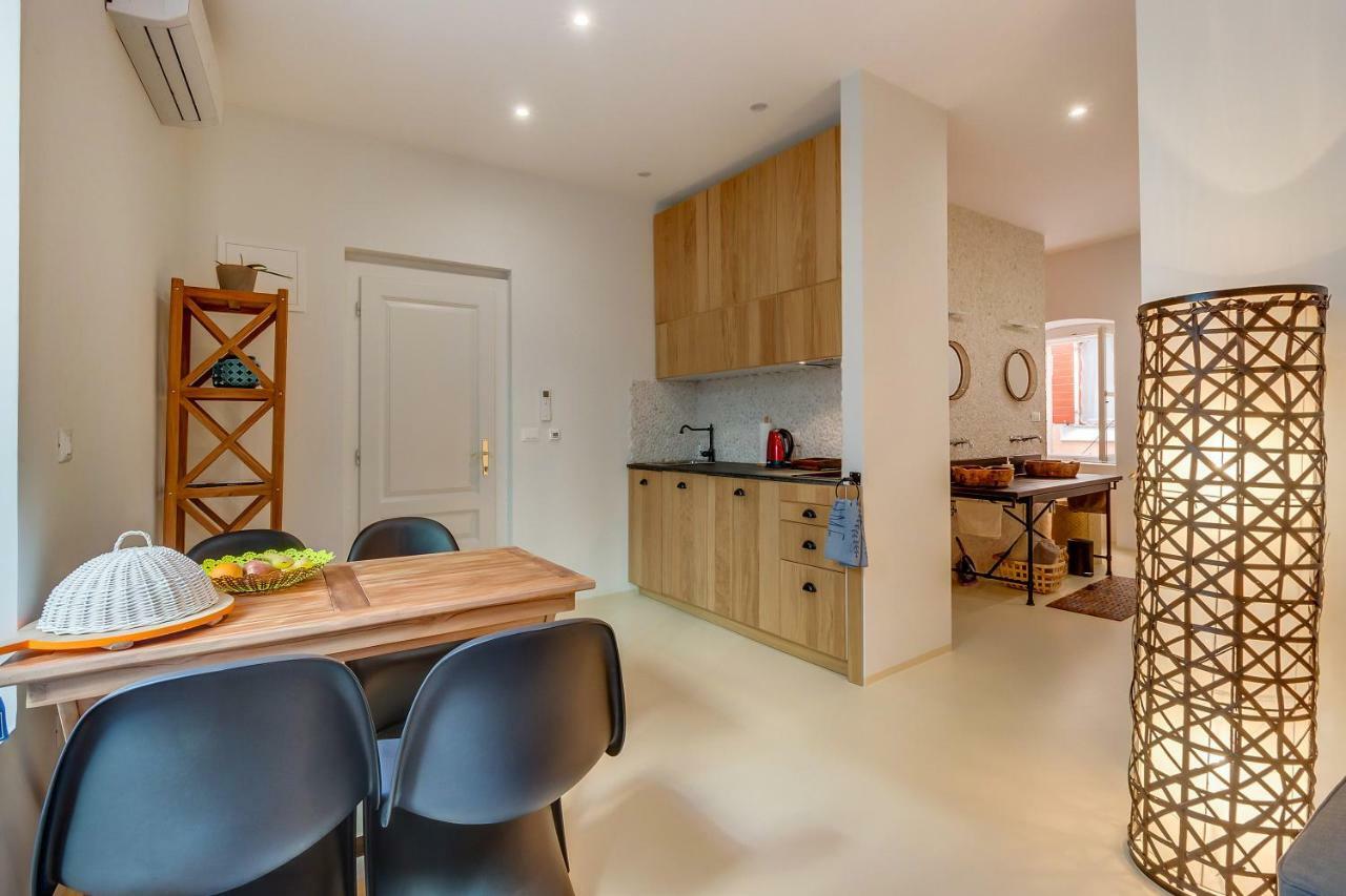 Apartments Argemonia Mali Lošinj Exteriör bild
